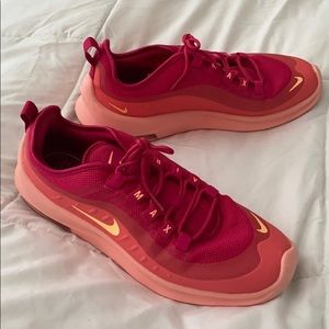 Women’s Nike Air Max